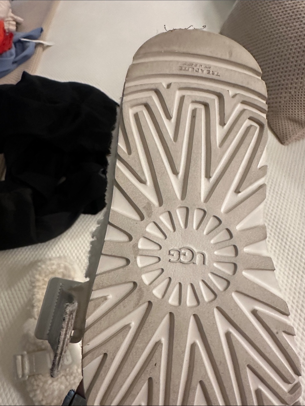 UGG Ivory Faux-Shearling Slide Clogs - Picture 13 of 16